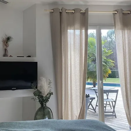 Avec Piscine Chauffee Proche Oceane 빌라