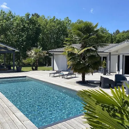 Avec Piscine Chauffee Proche Oceane Le Temple (Gironde)